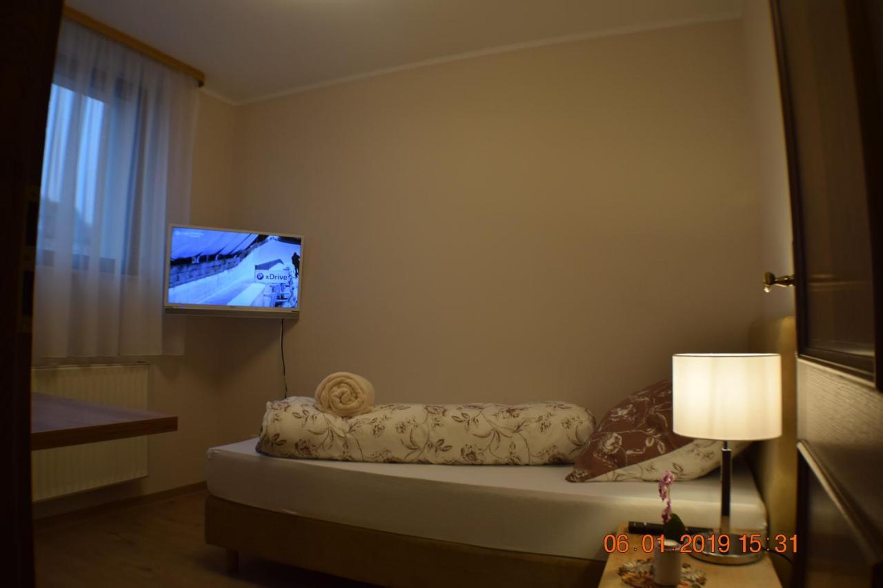 Hotel Buergergesellschaft Betzdorf Esterno foto