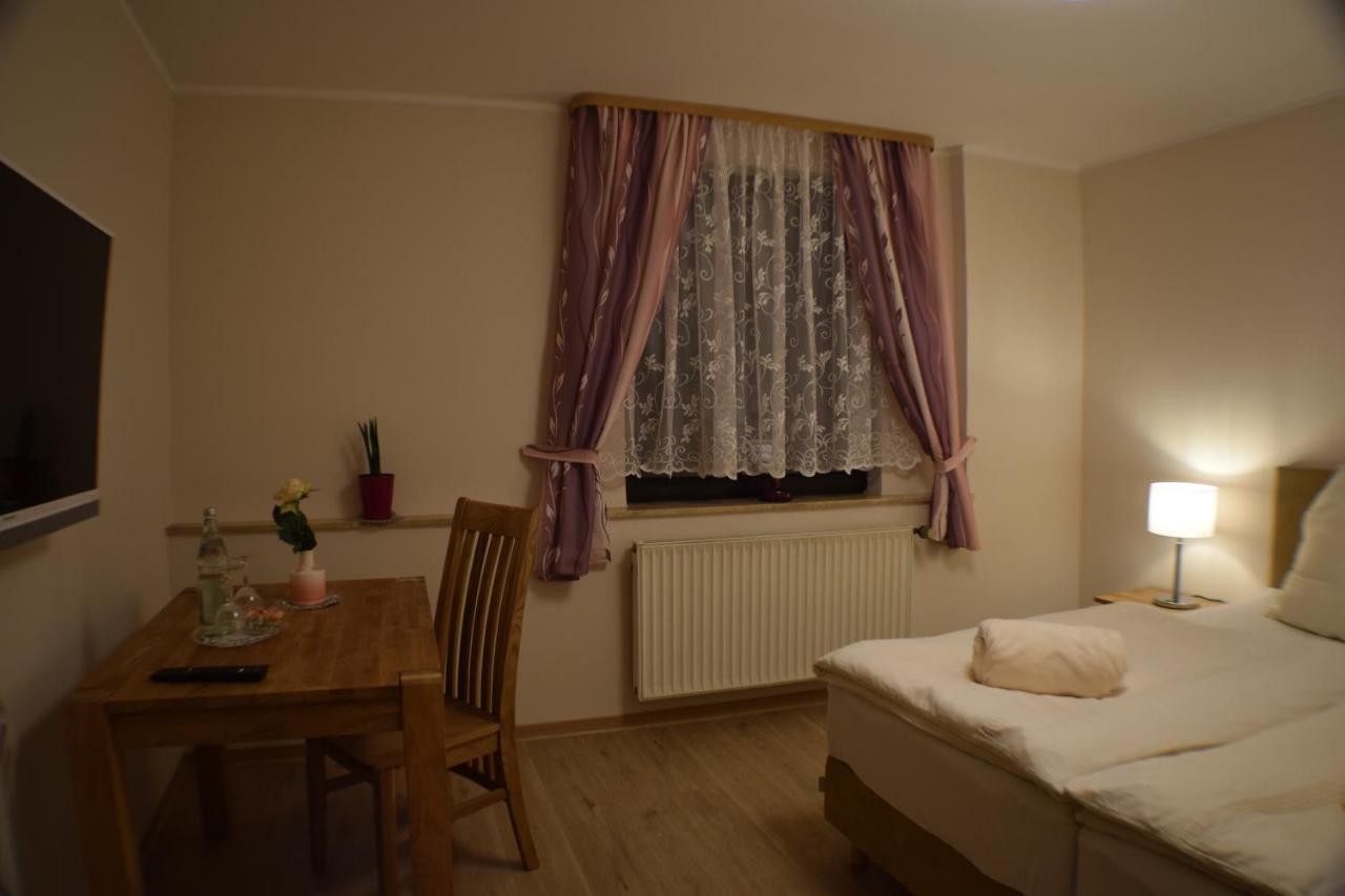 Hotel Buergergesellschaft Betzdorf Esterno foto