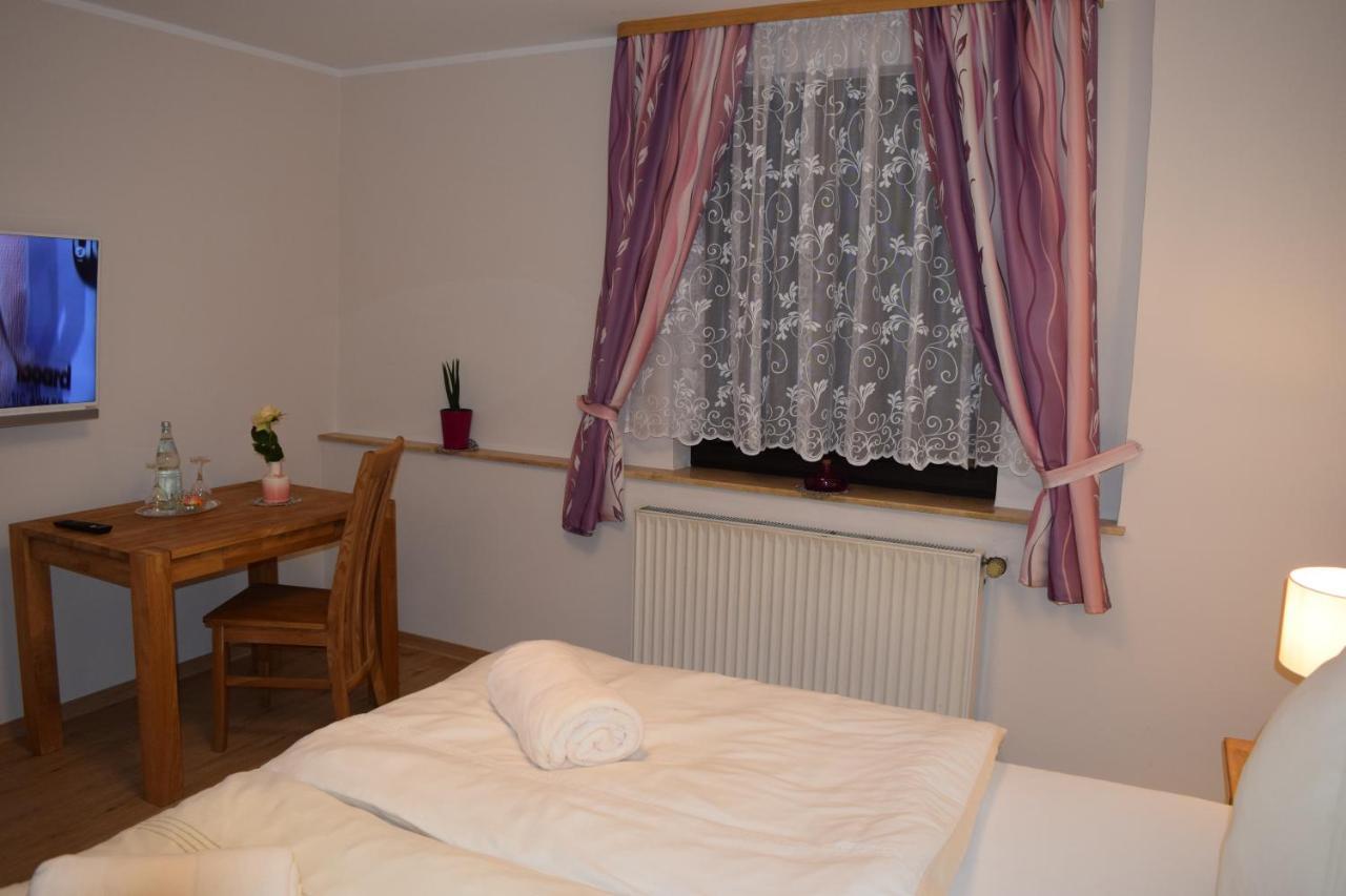Hotel Buergergesellschaft Betzdorf Esterno foto