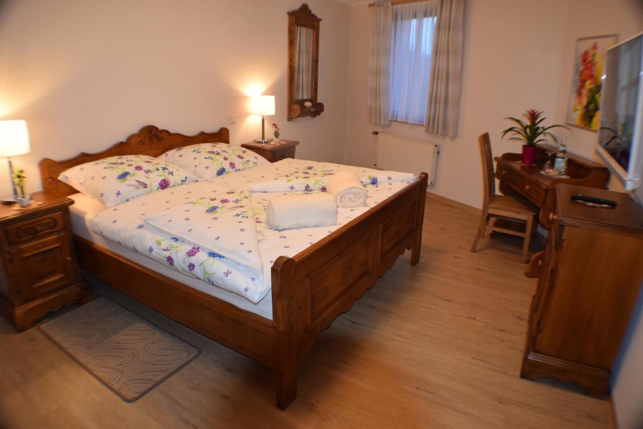 Hotel Buergergesellschaft Betzdorf Esterno foto
