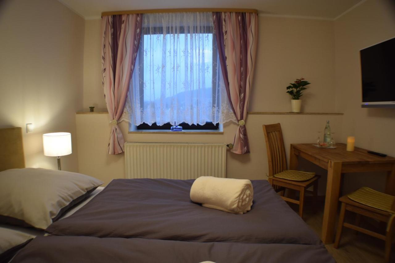 Hotel Buergergesellschaft Betzdorf Esterno foto