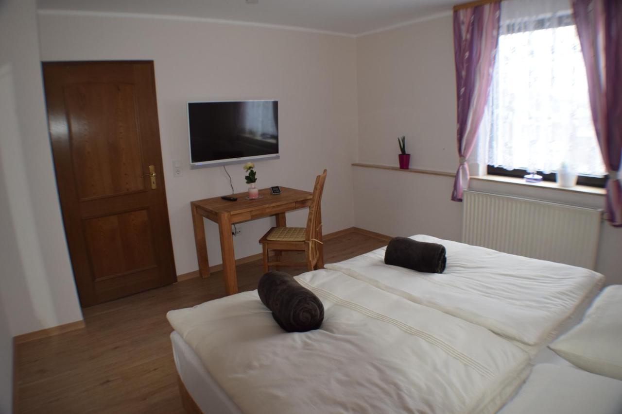 Hotel Buergergesellschaft Betzdorf Esterno foto