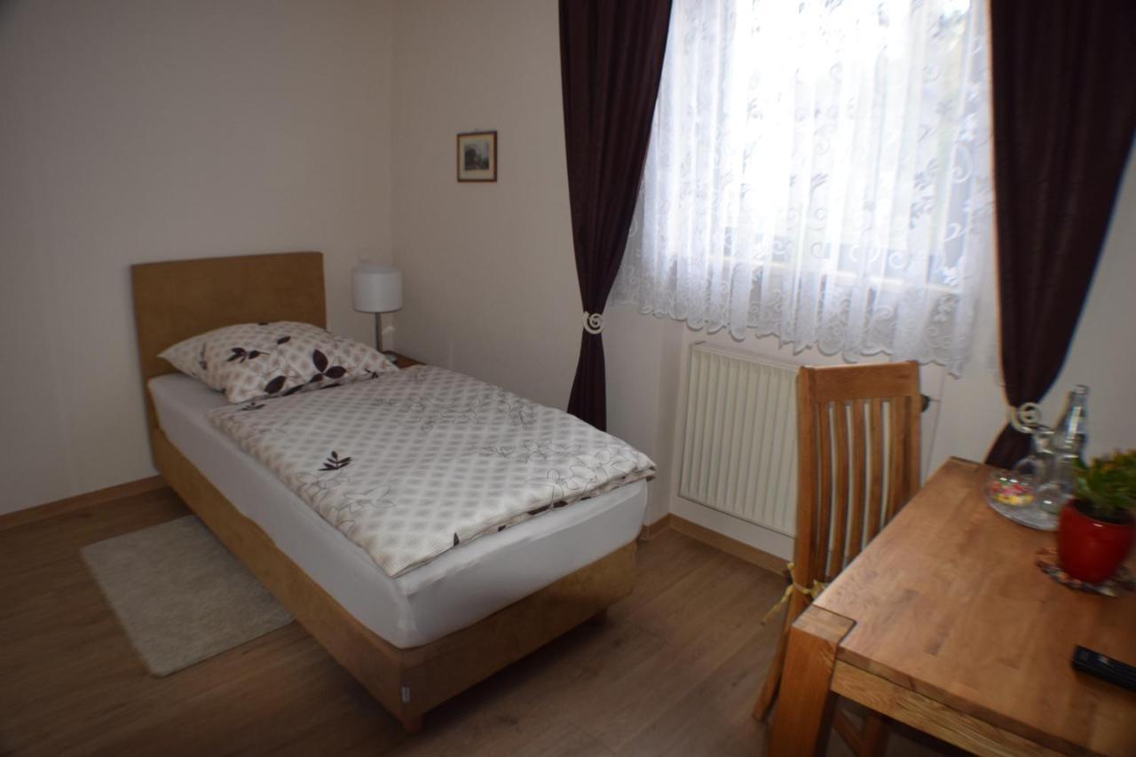 Hotel Buergergesellschaft Betzdorf Esterno foto